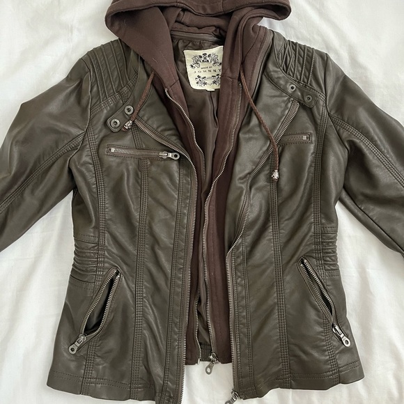 By Johnny Jackets & Blazers - Made by Johnny Brown Jacket